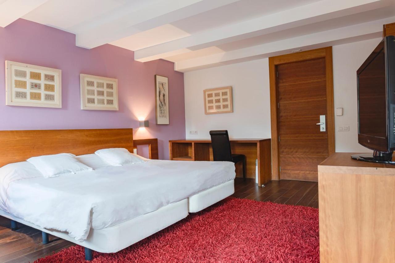 Hotel Cardos Ribera de Cardós Exteriör bild