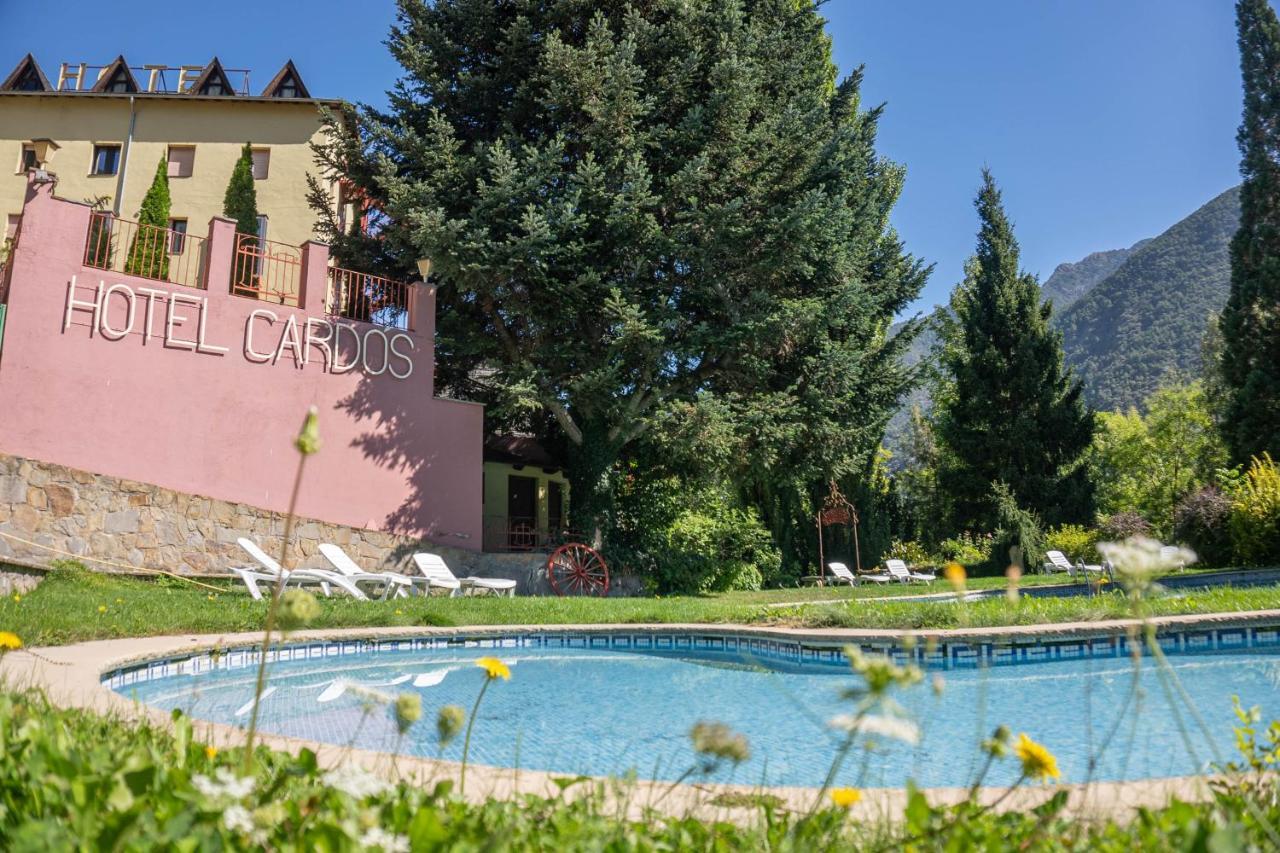 Hotel Cardos Ribera de Cardós Exteriör bild